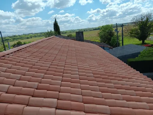 Réalisation d’une couverture à Aytré en tuile Romane canal, Rochefort, HD Rénovation
